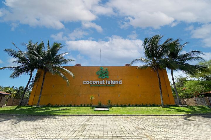 Avery Coconut Island Waterpark Resort