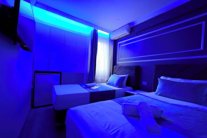 Room 84 of 121
