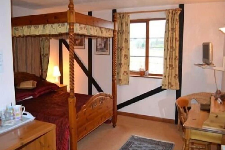 Room 2 of 13