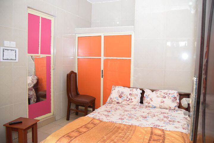 Room 8 of 39