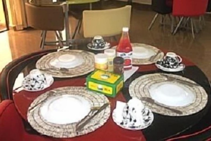 Dining 21 of 29