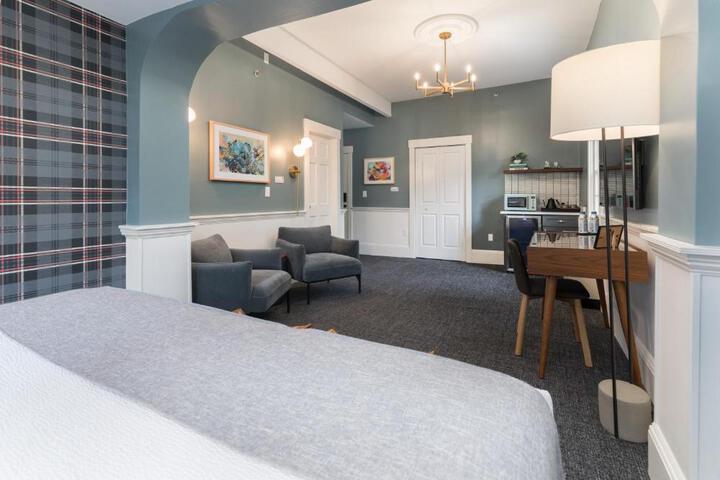 Standard Suite