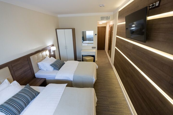 Room 16 of 63