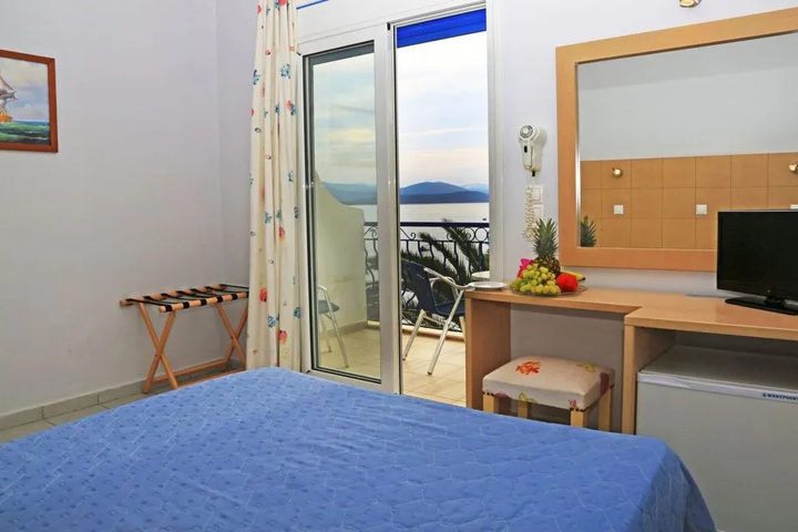 Room 2 of 23