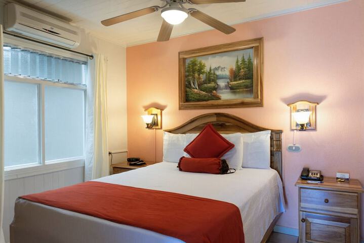 Room 9 of 30