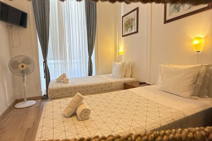 Room 38 of 157