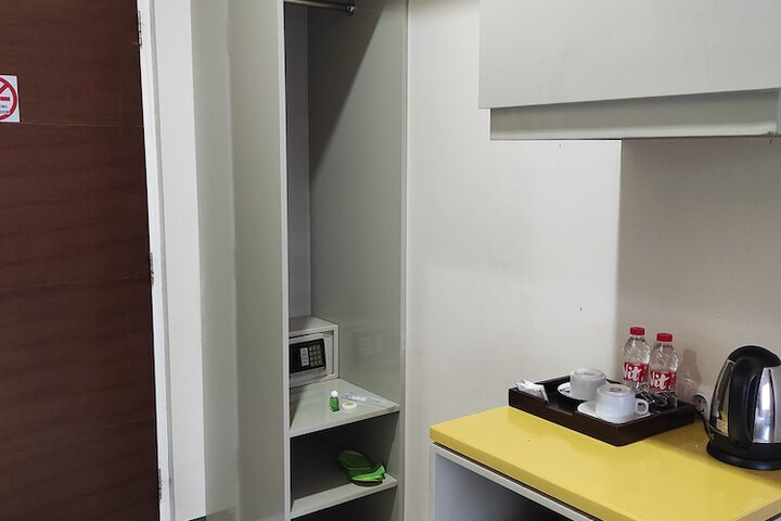 Room 14 of 22