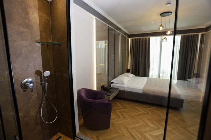 Room 18 of 45