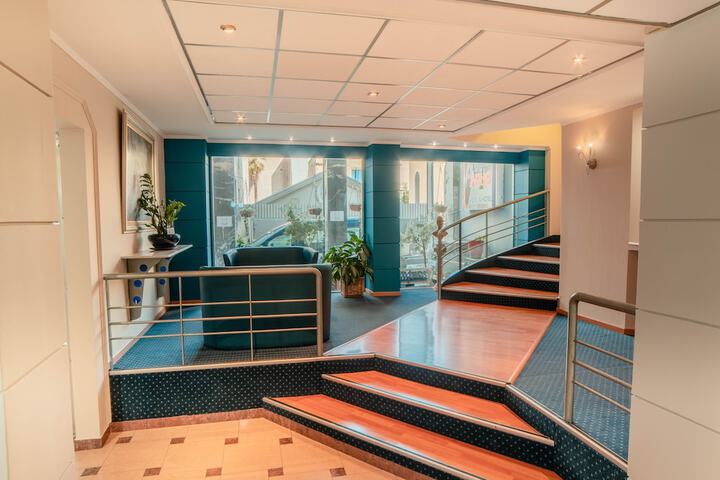 Guest Lobby