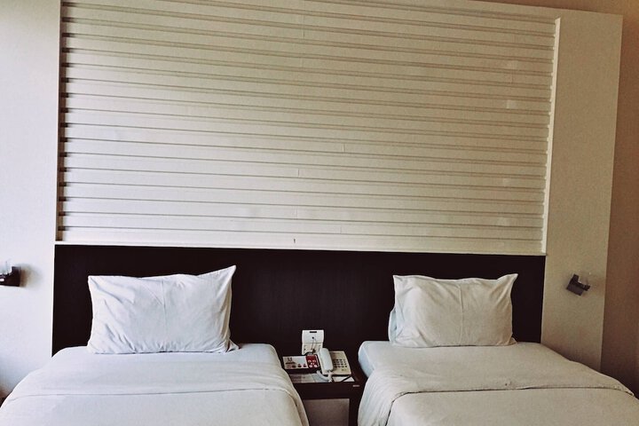 Room 14 of 37