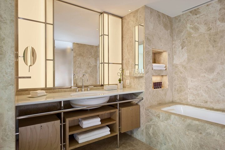 Room 45 of 111