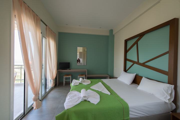 Room 20 of 74