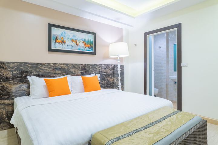 Room 4 of 47
