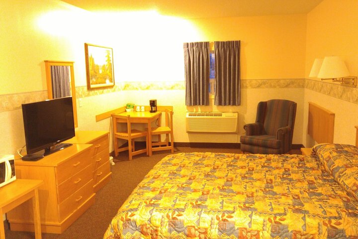 Room 10 of 26
