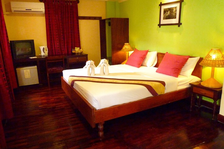 Room 12 of 53