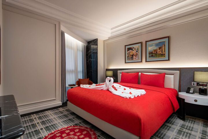 Room 35 of 133
