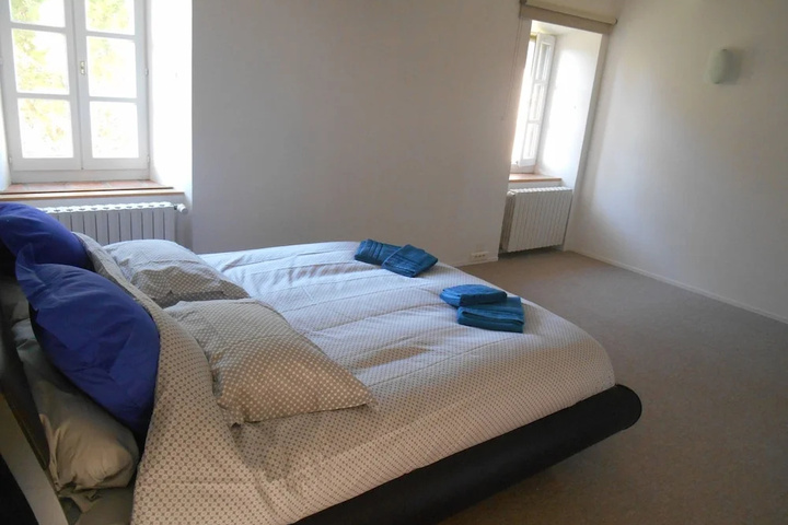 Room 5 of 19