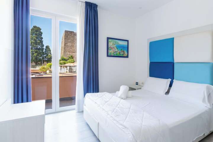 Room 12 of 49
