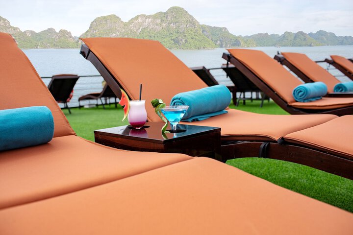 Hotel Exterior 54 of 57