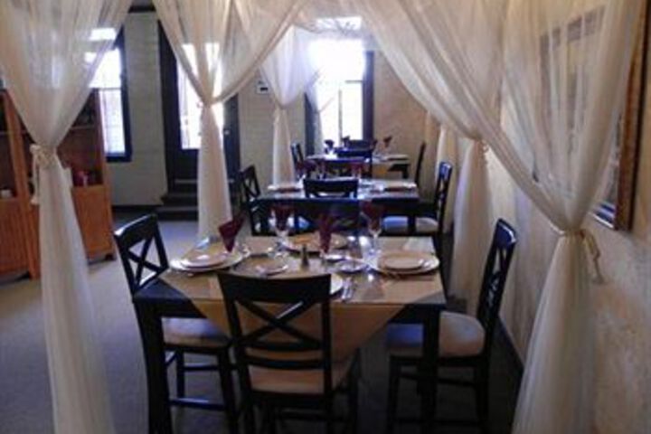 Dining 76 of 77