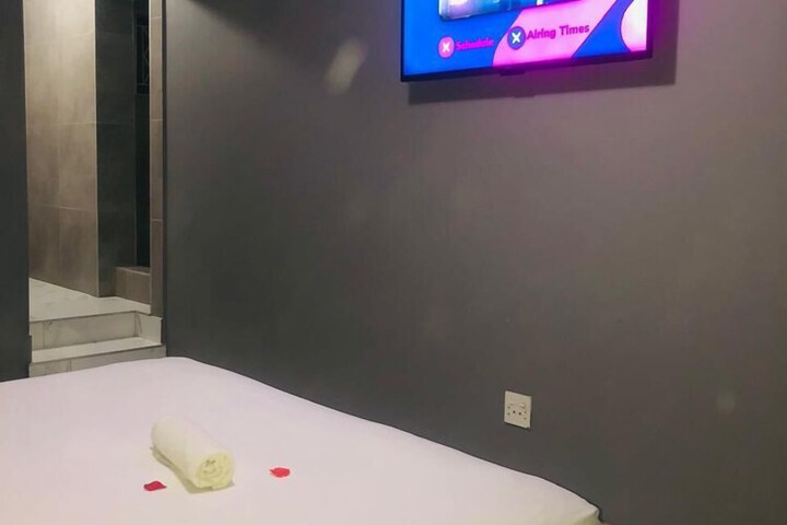 Room 10 of 22