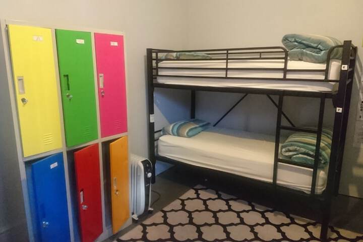 Room 29 of 68