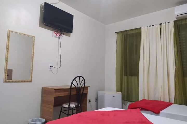 Room 6 of 34