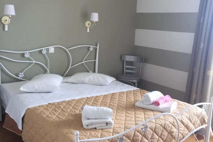 Room 12 of 56