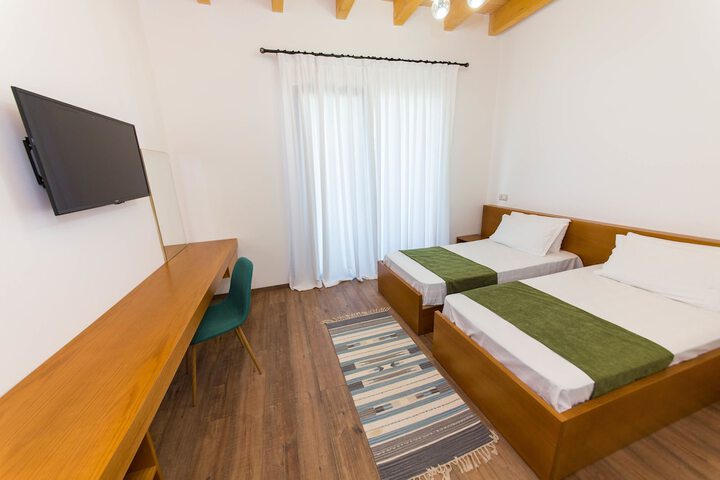 Room 8 of 46