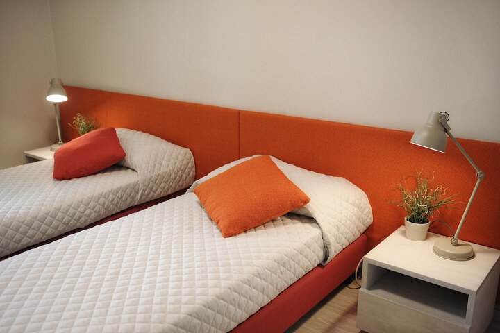 Room 7 of 37