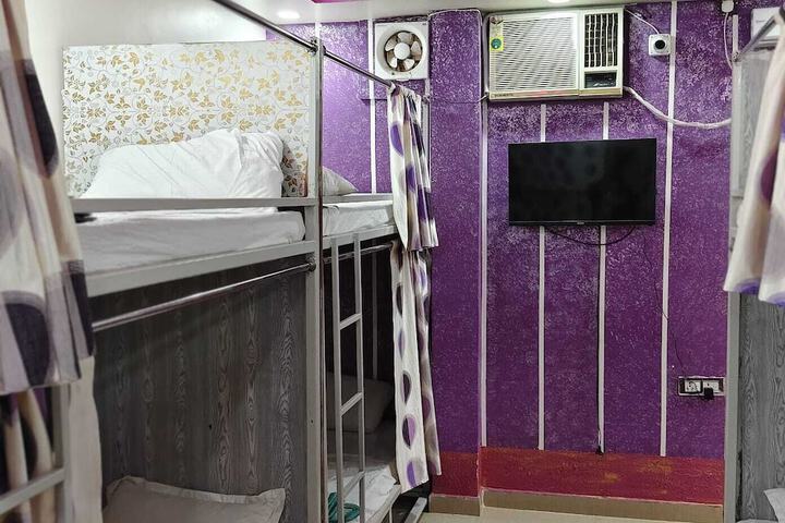 Room 15 of 21