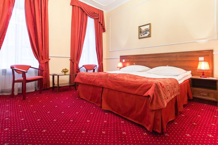 Room 8 of 23