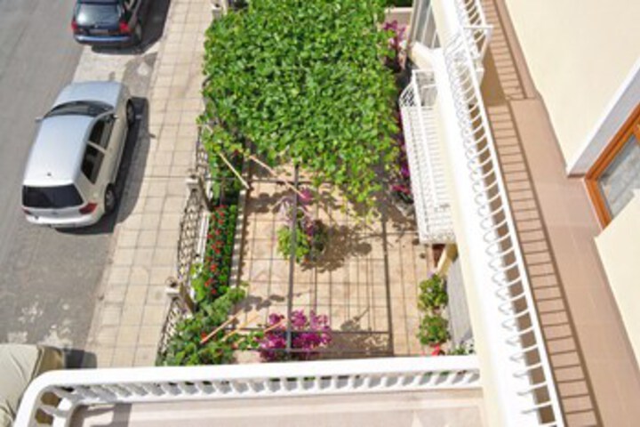 Terrace/Patio 3 of 33