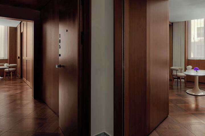 Room 34 of 82