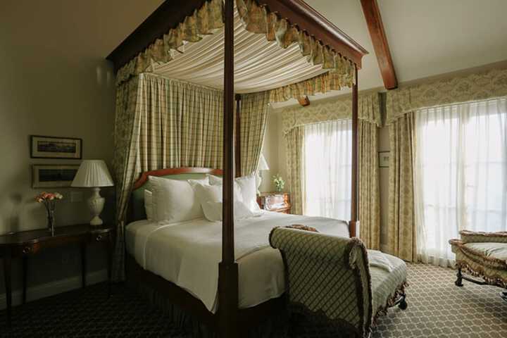 Room 15 of 53