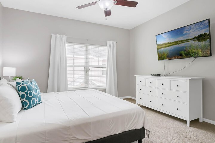 Room 5 of 38