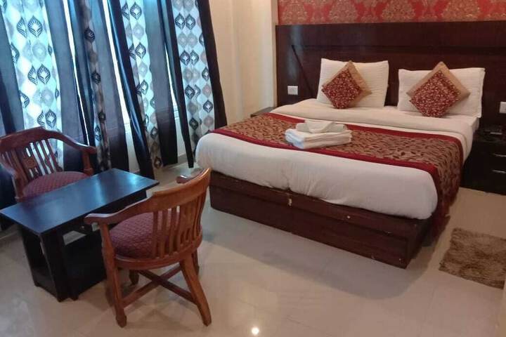 Room 20 of 77