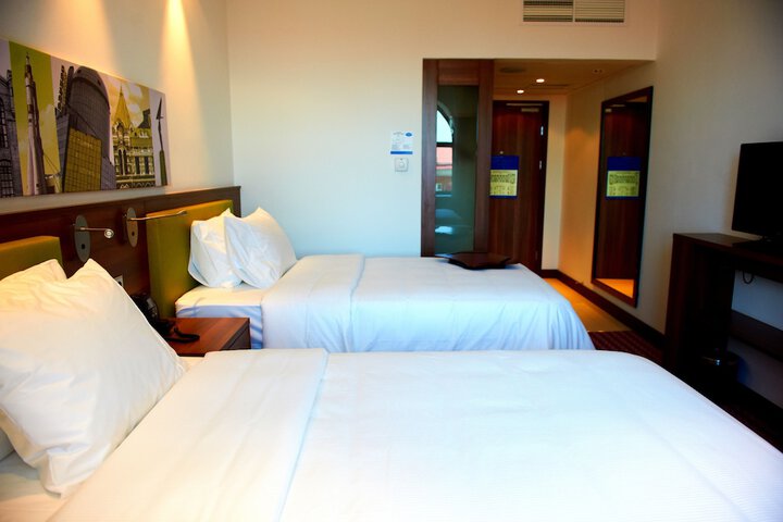 Room 18 of 62