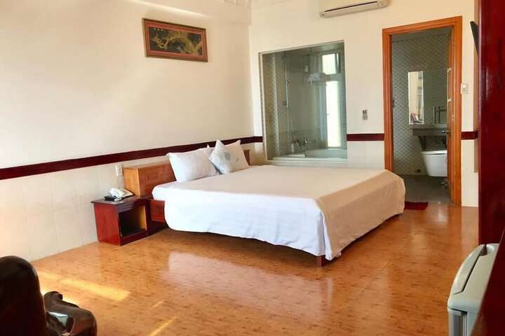 Room 7 of 35