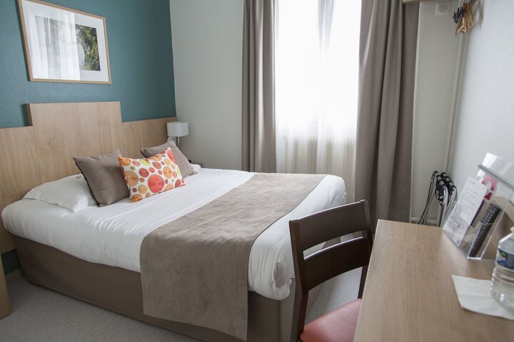 Room 12 of 41
