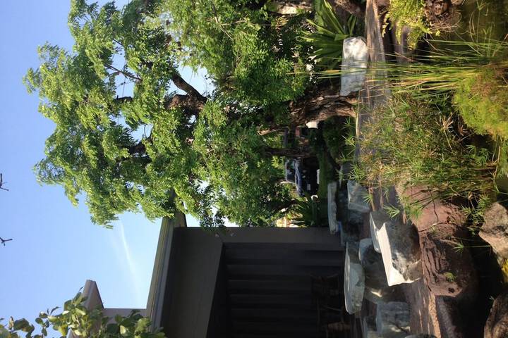 Hotel Exterior 20 of 28