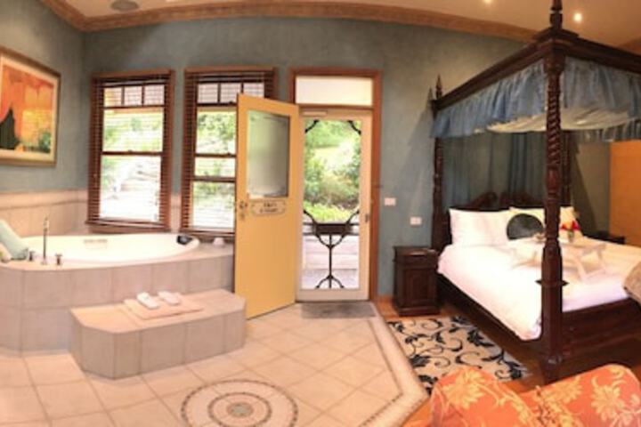 Room 15 of 38