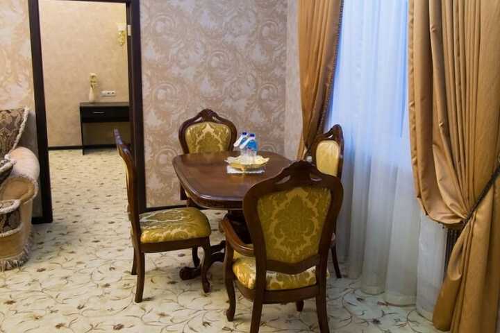 Room 46 of 143