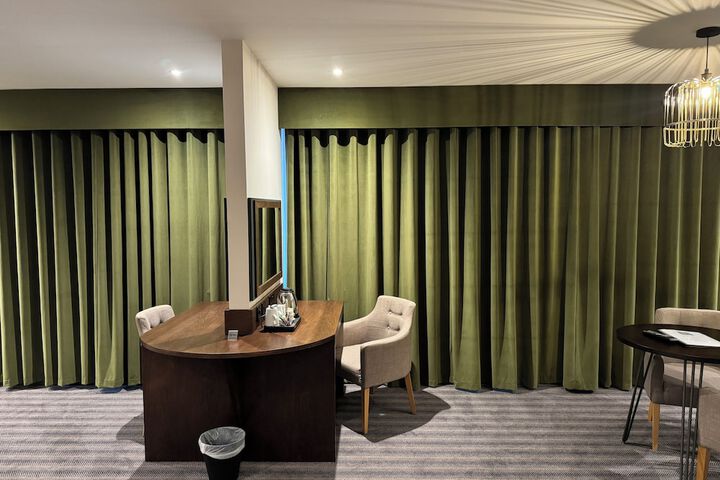Room 10 of 44