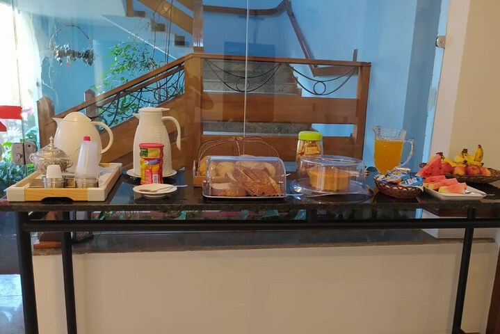 Breakfast/Coffee Service 12 of 21