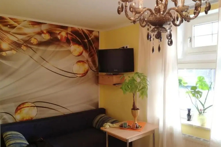 Room 13 of 20