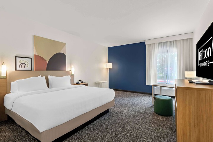 Room 16 of 46