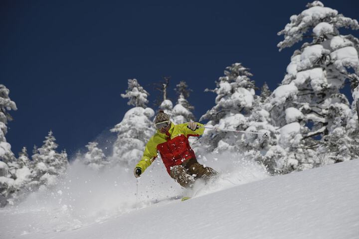 Snow and ski sports