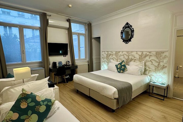 Room 8 of 85