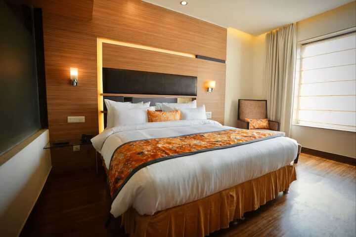 Room 2 of 21